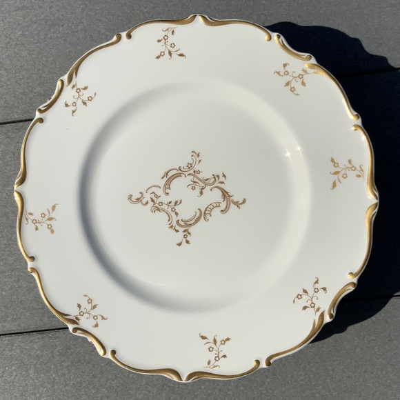 Vintage SET OF 6 Royal Doulton Monteigne 8 Inch Luncheon Plates - EXCEPTIONAL!